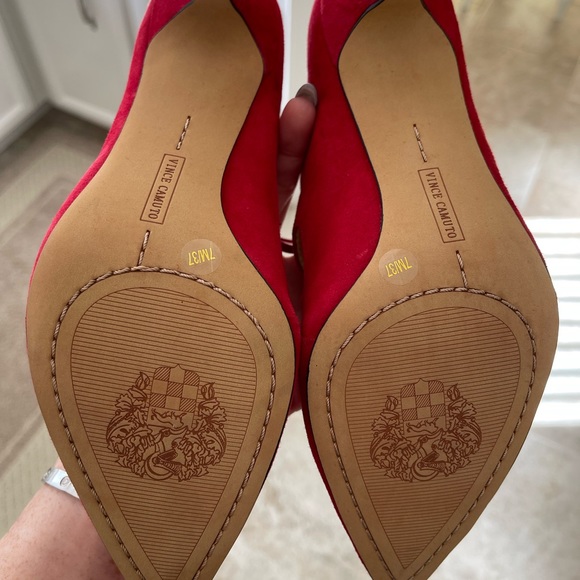 Red Vince Camuto Heels - Picture 5 of 5